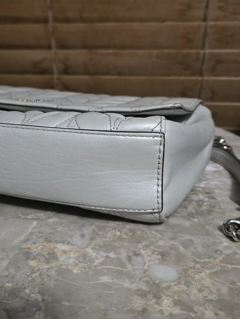 Kate Spade Briar Lane Emelyn Pearl Silver Quilted Leather Chain Crossbody